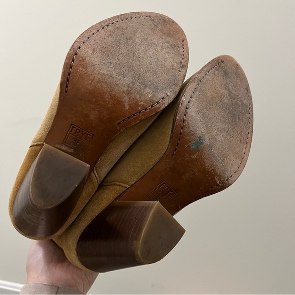 Frye Ilana Beige Suede Leather Western Ankle Boot 7.5 - Picture 5 of 6